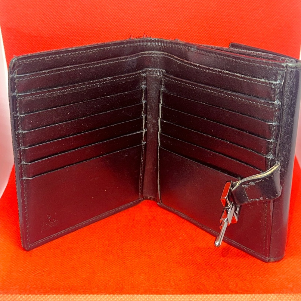 Gucci Wallet 🔥 - Picture 9 of 9